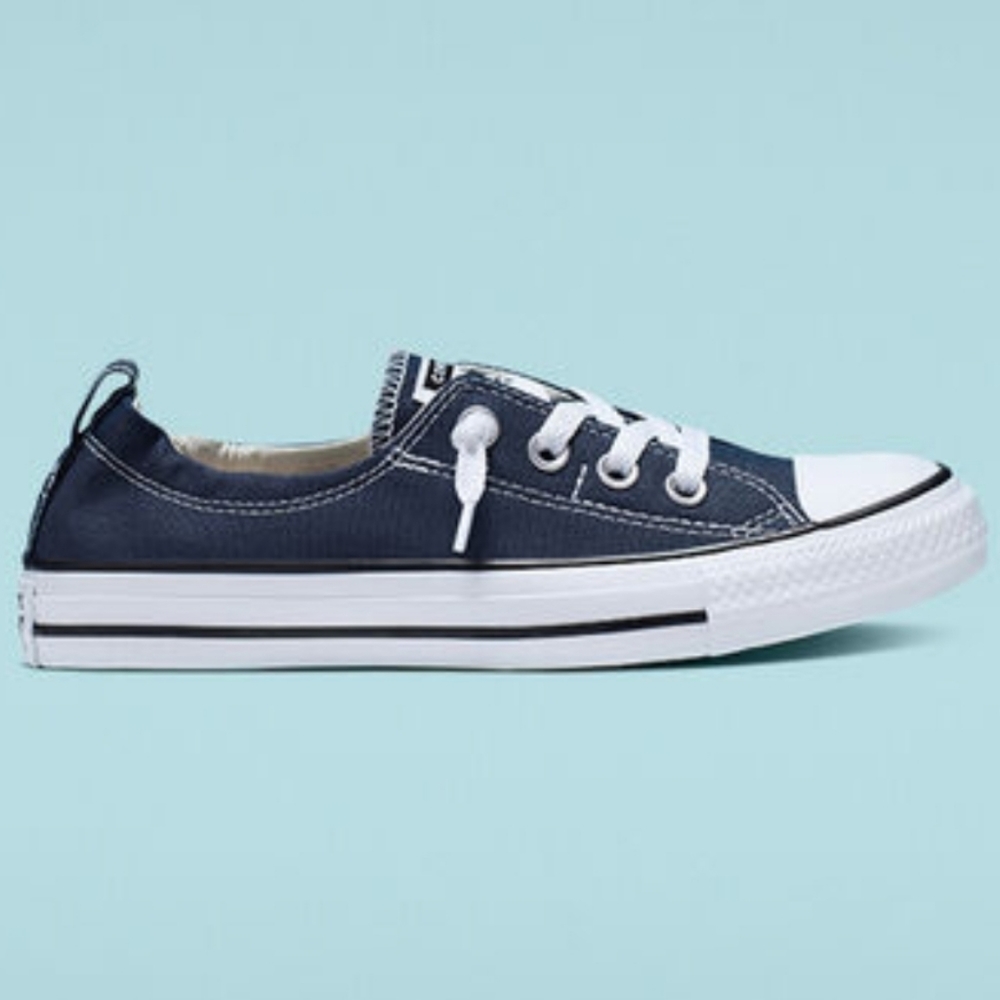 Converse Shoreline in Navy size Women’s 9 slip on